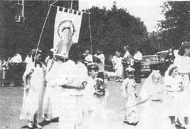 procession for the crowning of Mary